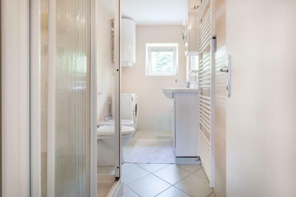 70 Square M With Balcony+parking+ac Appartement